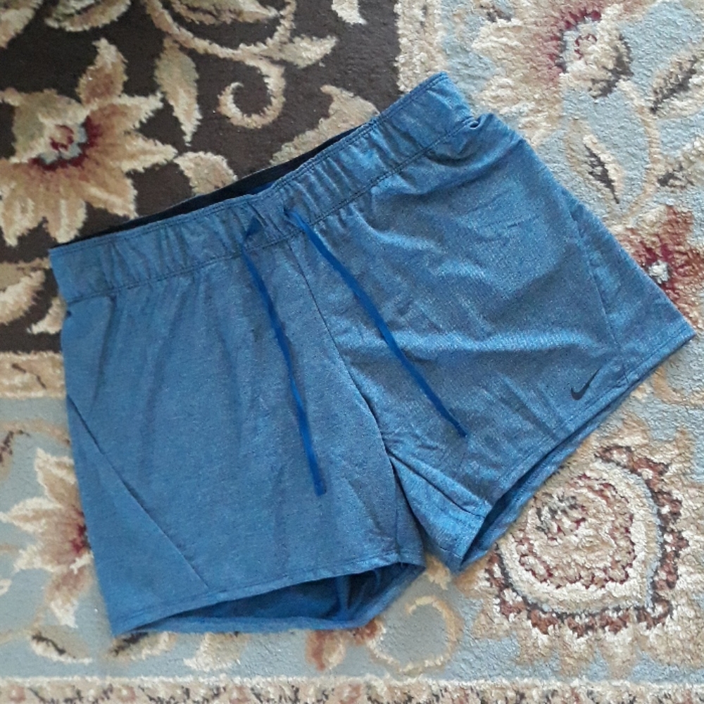4x*Host Pick*Nike dri-fit ladies shorts